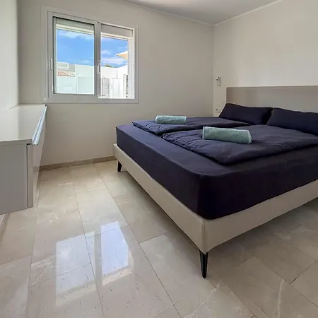 Exklusive Mit Beheiztem Pool In Villa *