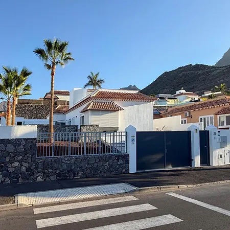 Exklusive Mit Beheiztem Pool In