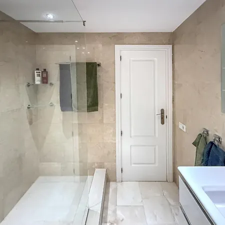 Вилла Exklusive Mit Beheiztem Pool In *