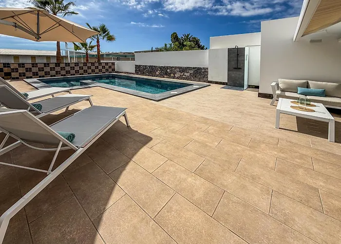 Exklusive Mit Beheiztem Pool In * أذيخي