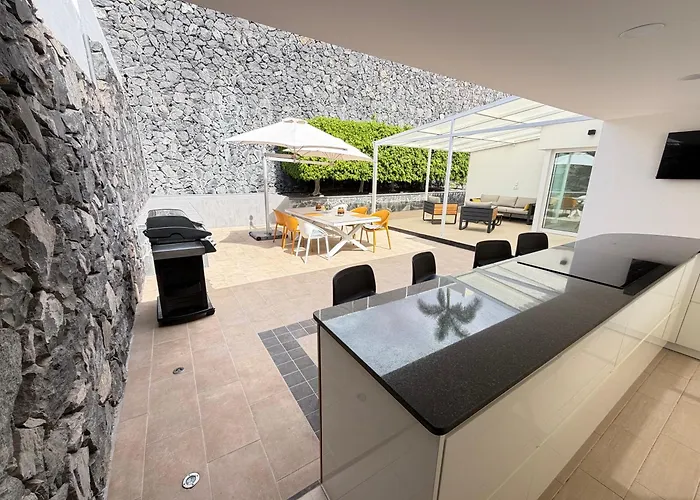 Βίλα Exklusive Mit Beheiztem Pool In *